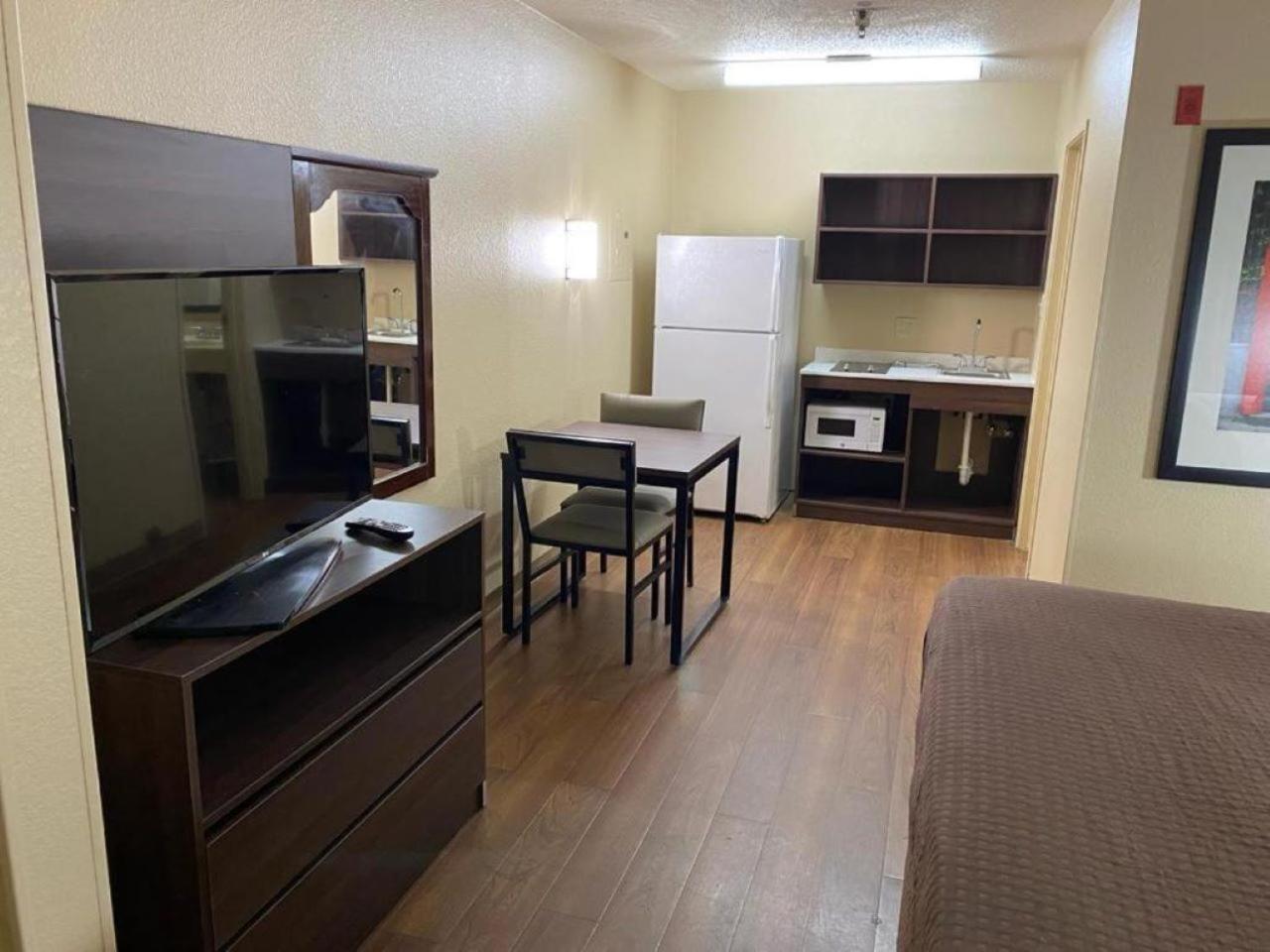 Suburban Studios Winston-Salem Near Hanes Mall Dış mekan fotoğraf